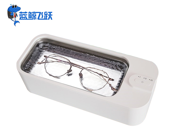如何使用超声波清洗机清洗手表？