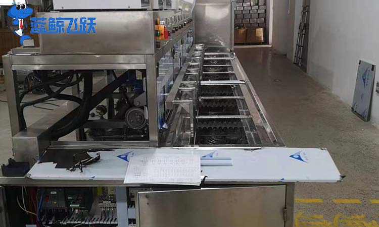 超声波清洗机如何清洗石墨材料