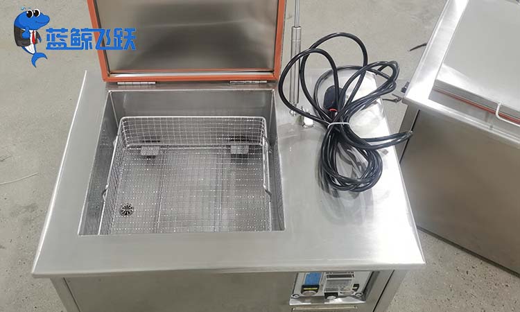 超声波清洗机在钢铁制造行业的应用，如何去除表面氧化层？